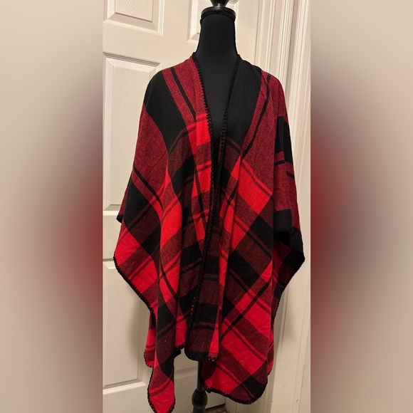 NWT Time and Tru Red and Black Plaid Shawl - Picture 1 of 5